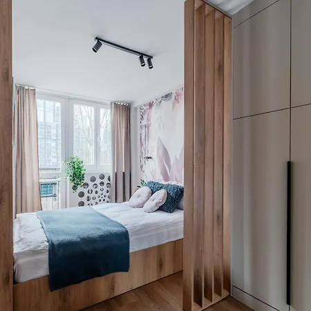 Pereca Centre By Arrenda Apartman *